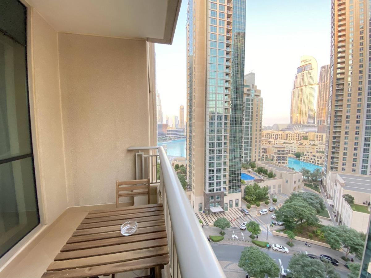Lux Bnb Studio Downtown Fountain View Dubai Bagian luar foto